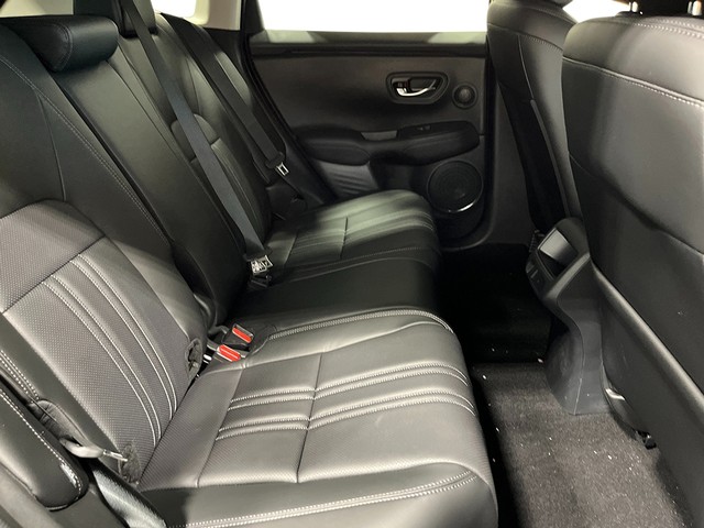 Honda HR-V Vehicle Full-screen Gallery Image 25