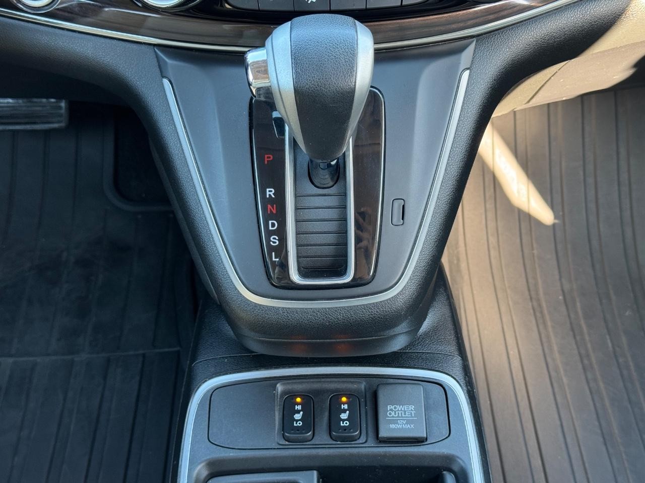 Honda CR-V Vehicle Full-screen Gallery Image 15