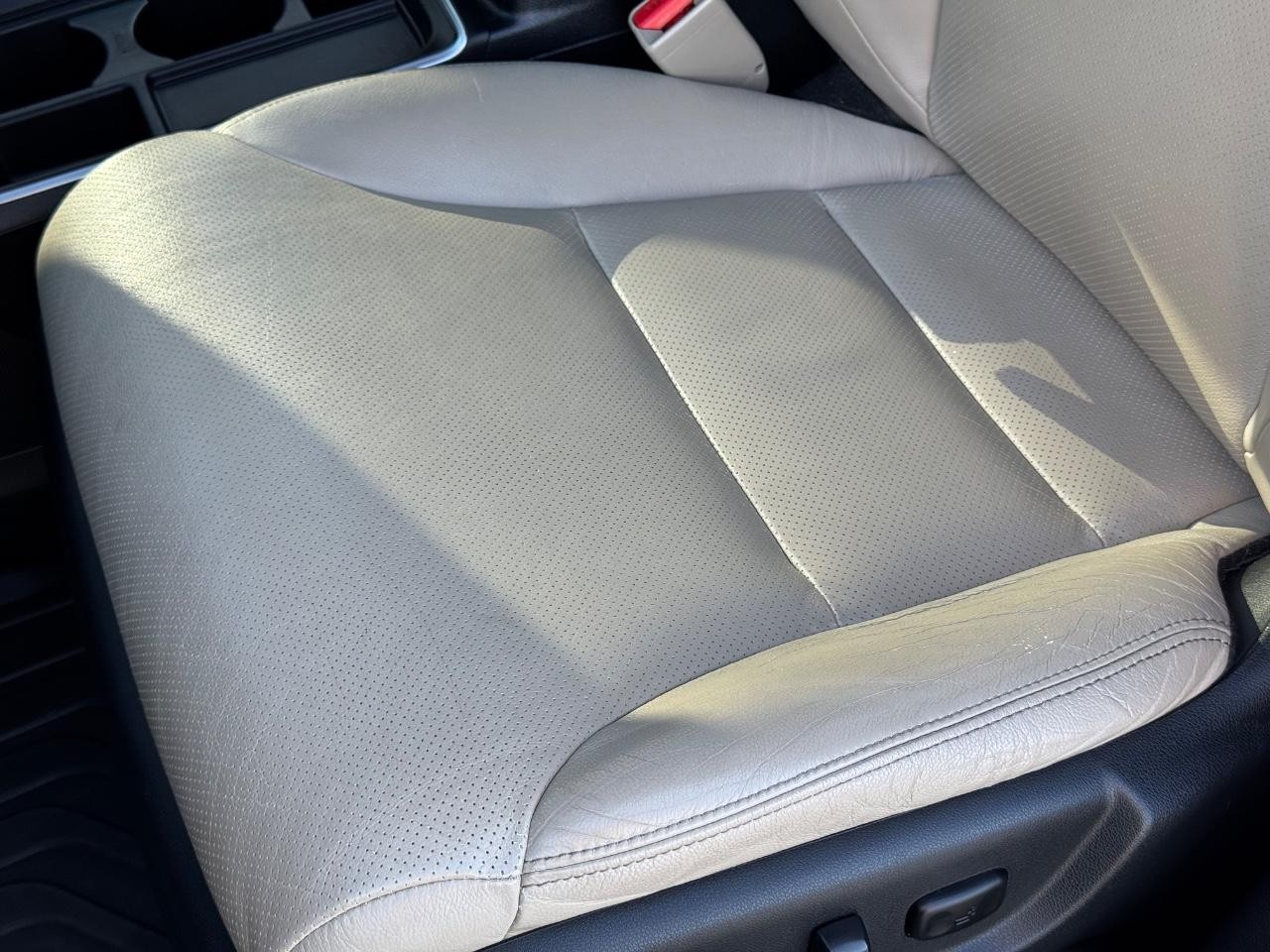 Honda CR-V Vehicle Full-screen Gallery Image 26