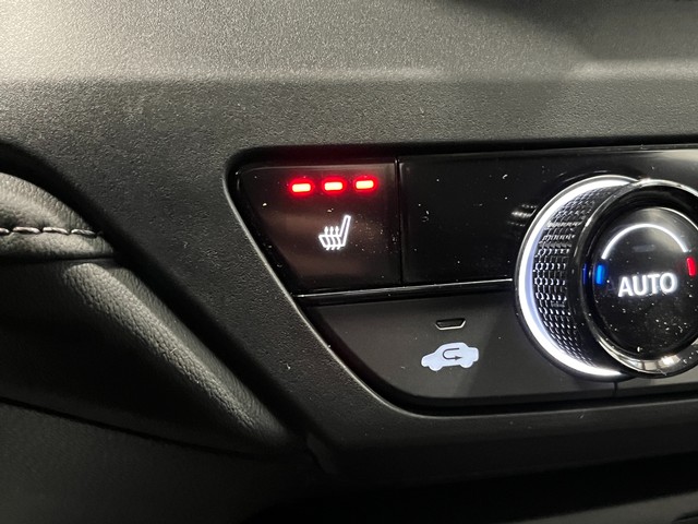 Honda Accord Sedan Vehicle Full-screen Gallery Image 21