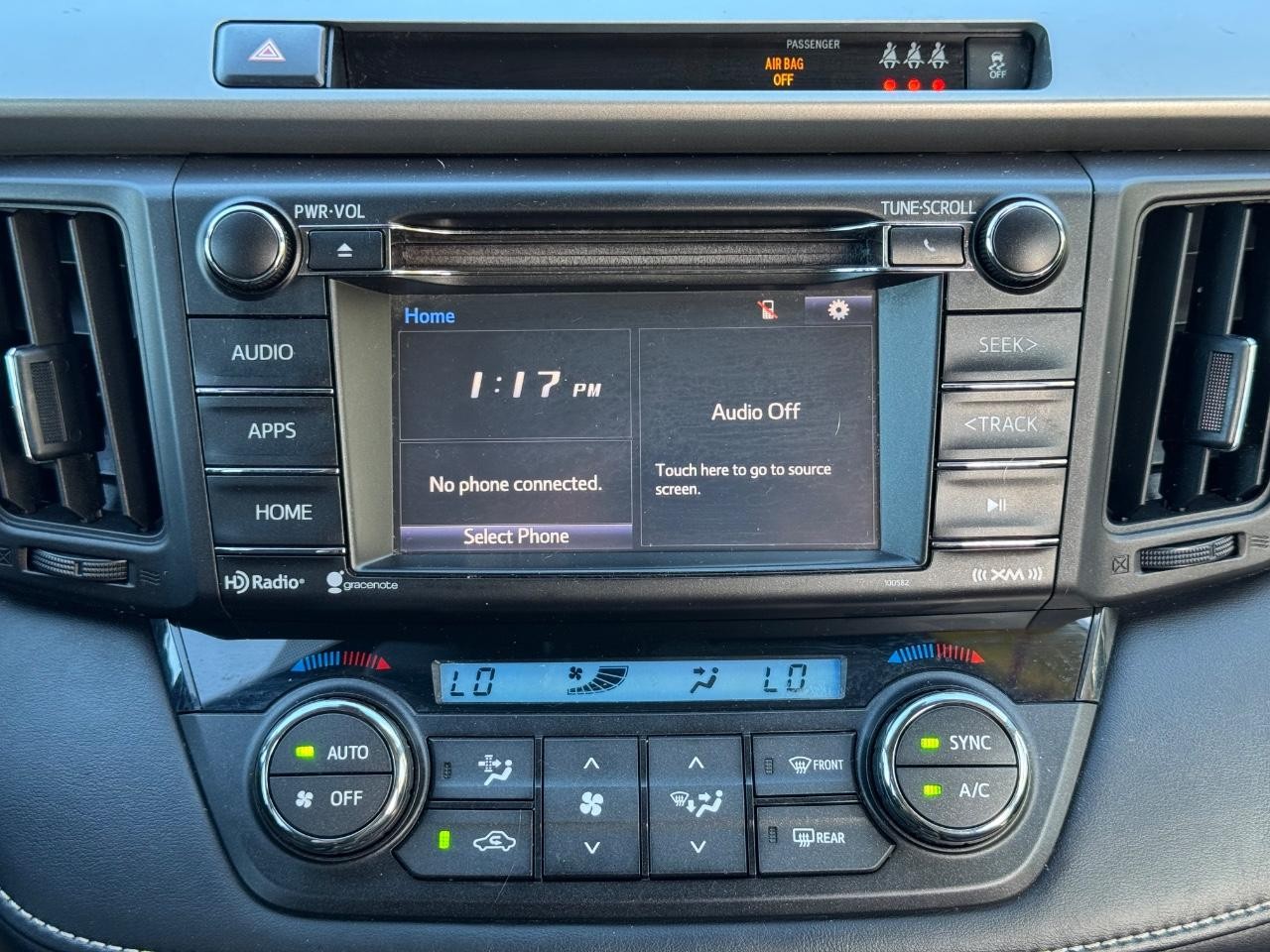 Toyota RAV4 Vehicle Full-screen Gallery Image 13