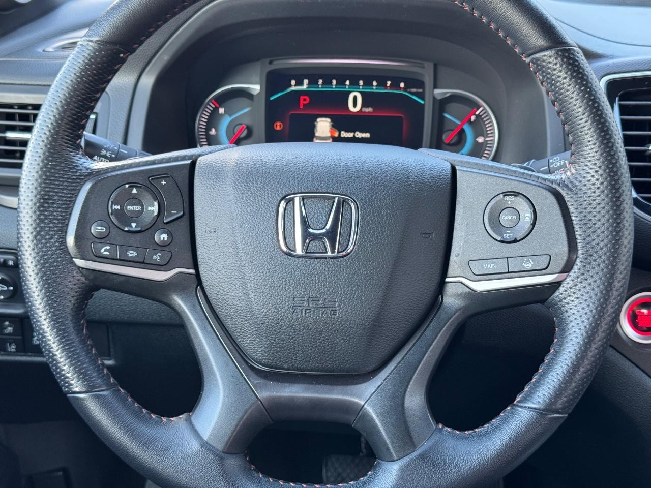 Honda Pilot Vehicle Full-screen Gallery Image 13