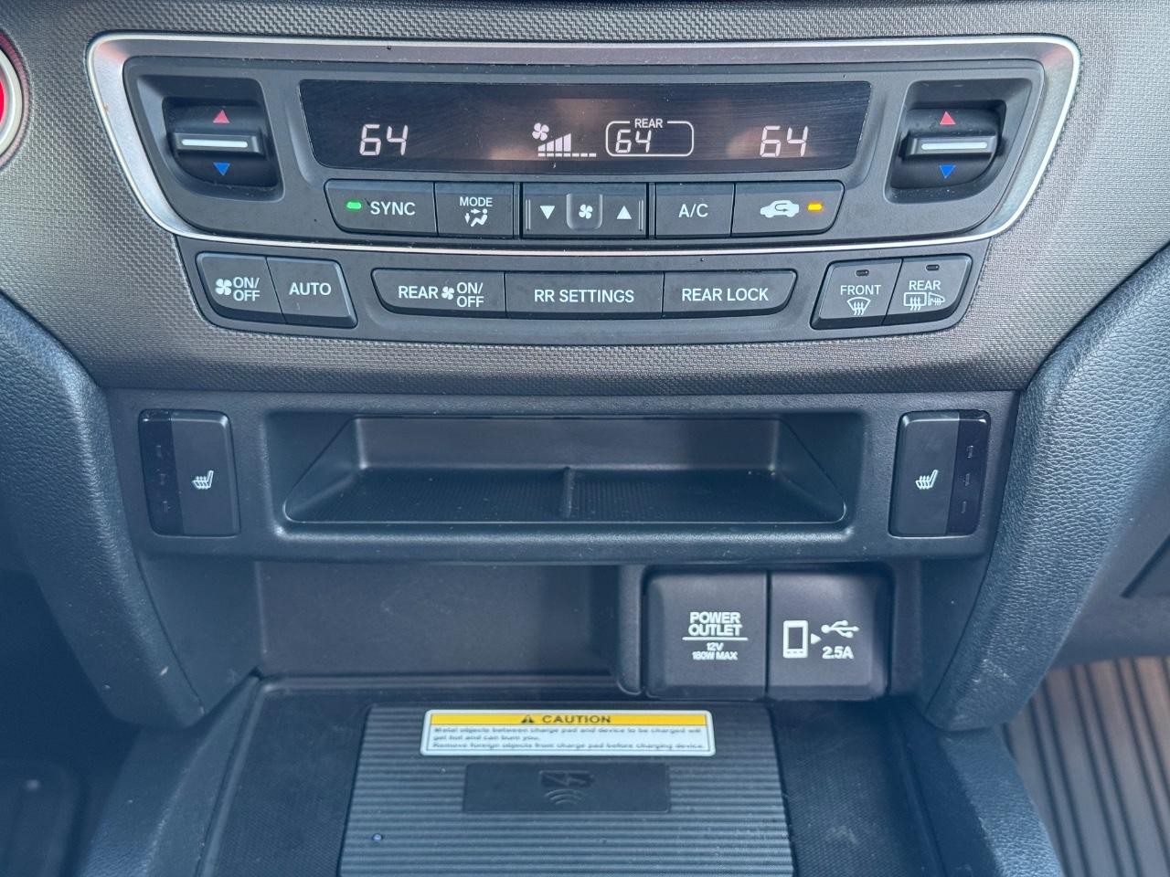 Honda Pilot Vehicle Full-screen Gallery Image 15