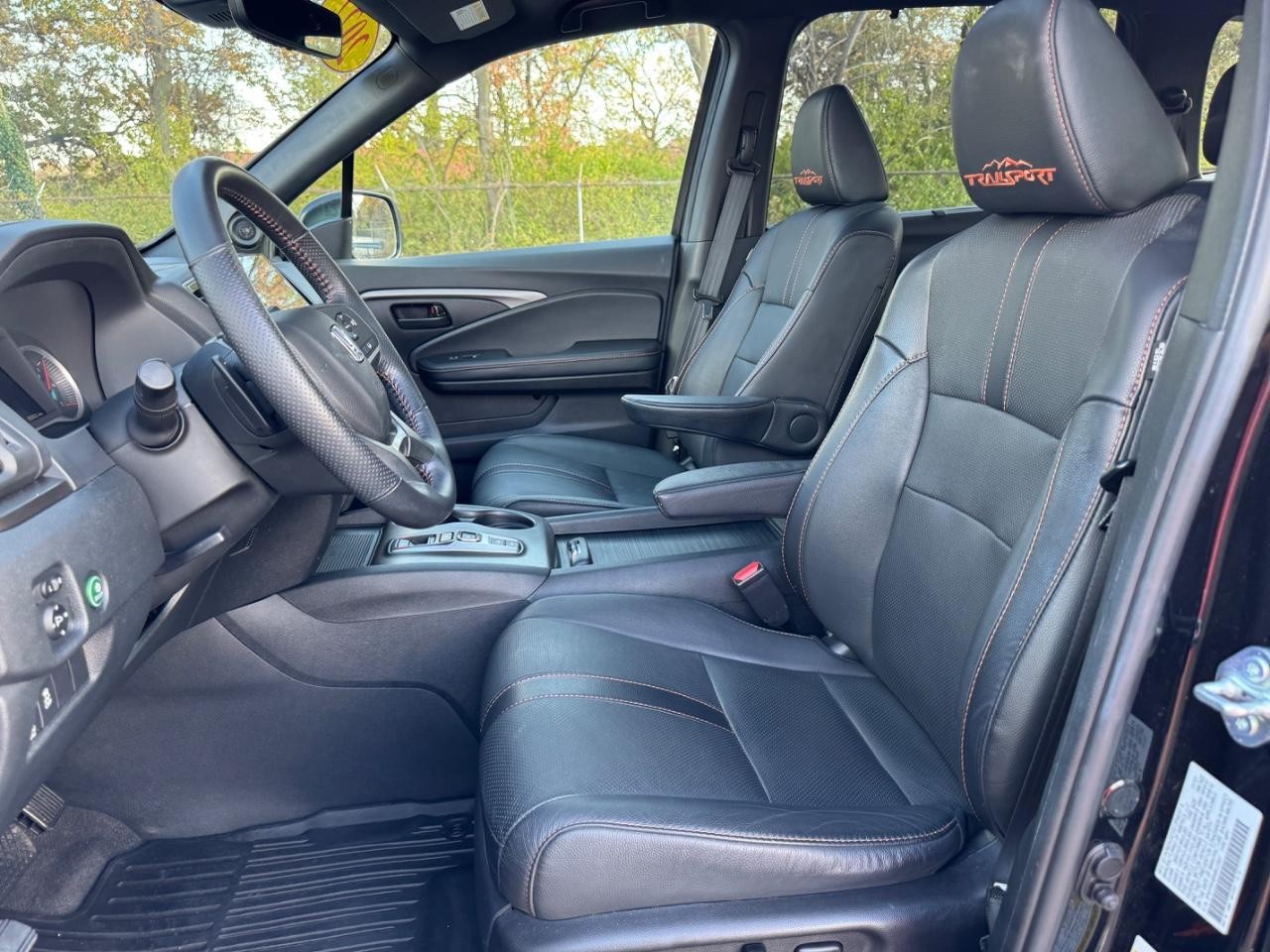 Honda Pilot Vehicle Full-screen Gallery Image 19