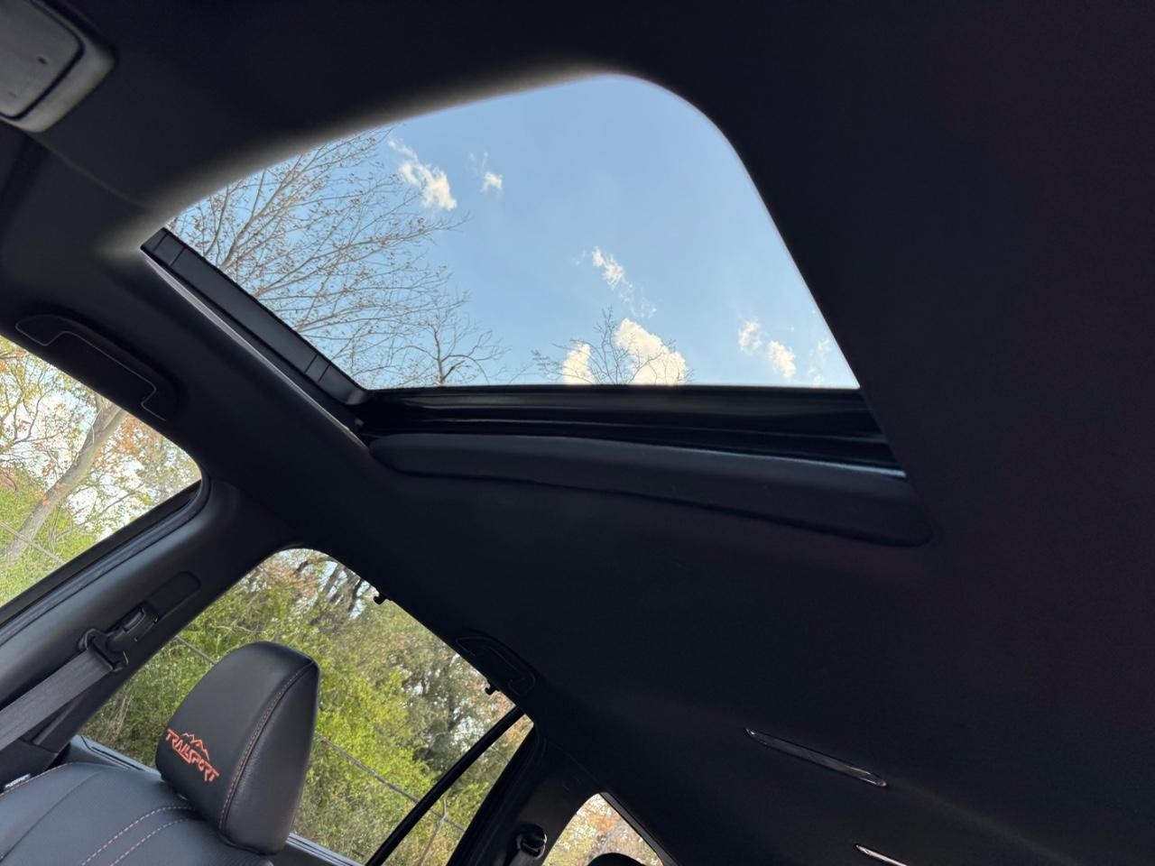 Honda Pilot Vehicle Full-screen Gallery Image 20