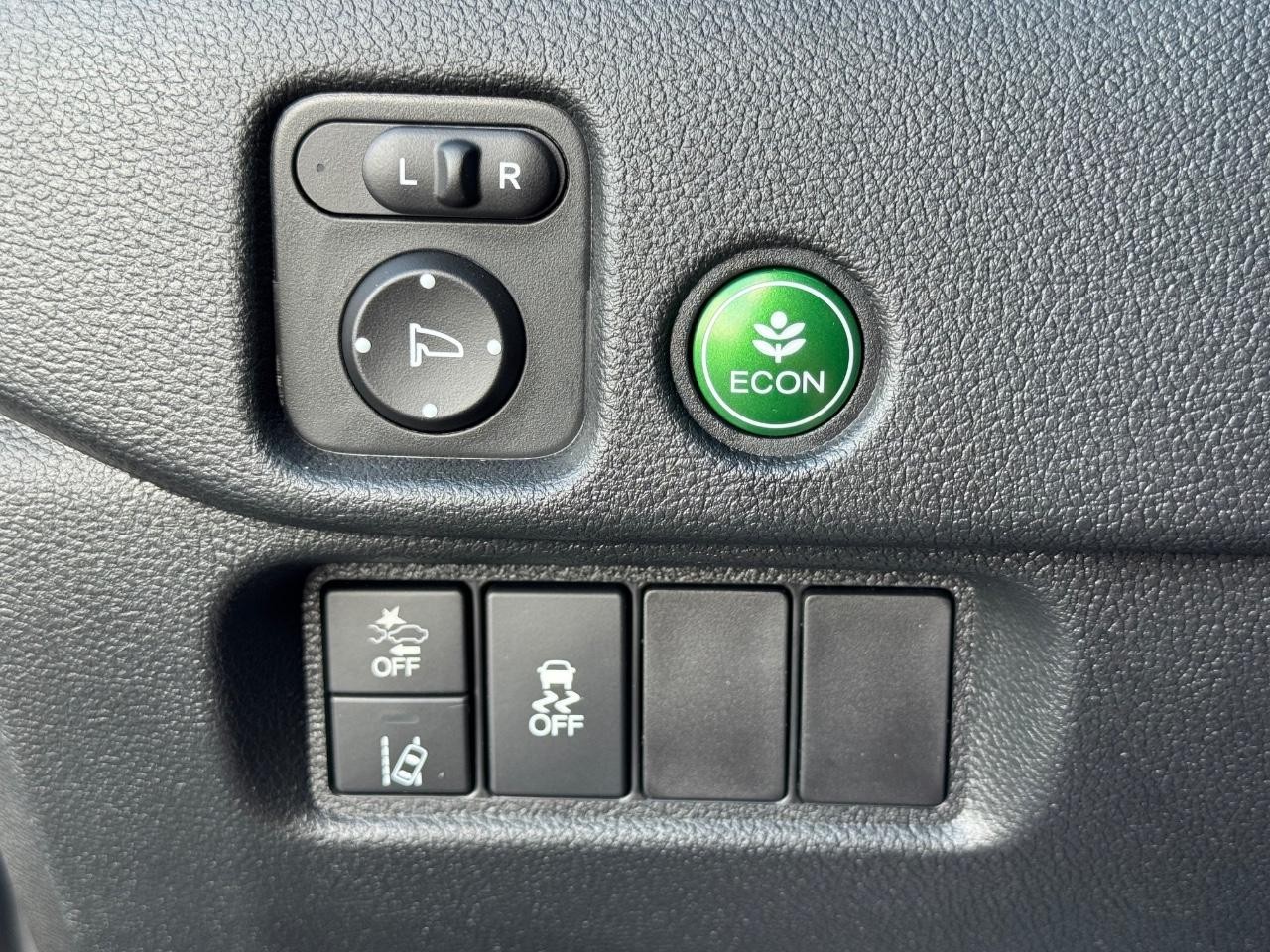 Honda Pilot Vehicle Full-screen Gallery Image 24