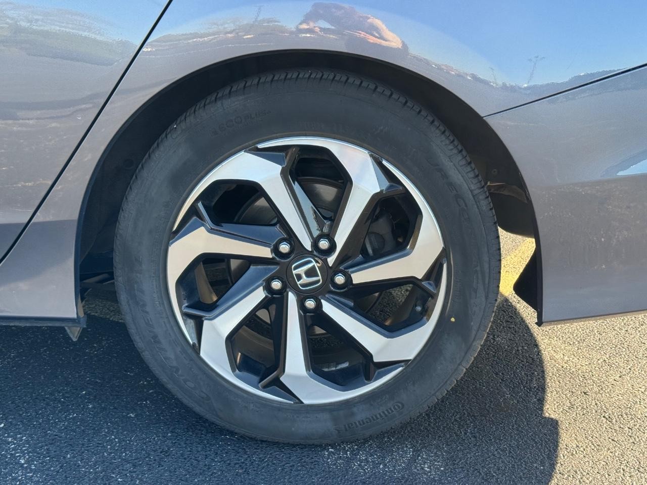 Honda Accord Sedan Vehicle Full-screen Gallery Image 07