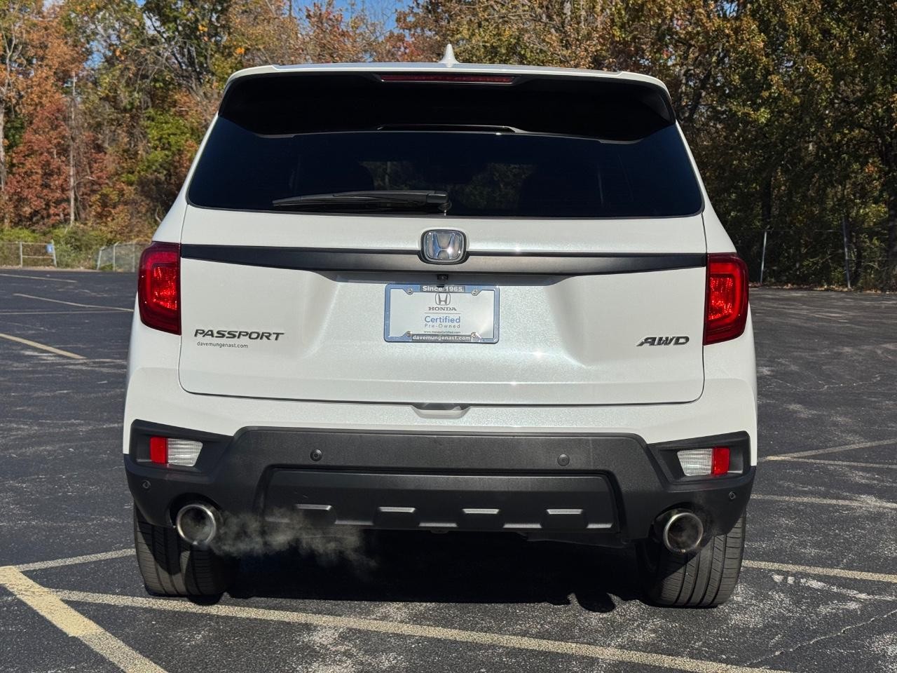 Honda Passport Vehicle Full-screen Gallery Image 05