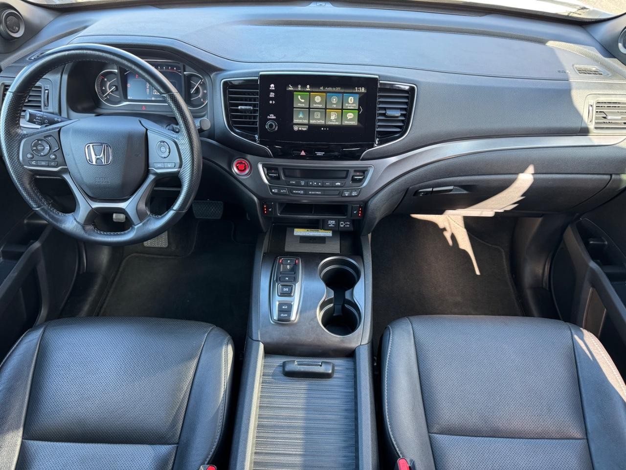 Honda Passport Vehicle Full-screen Gallery Image 11