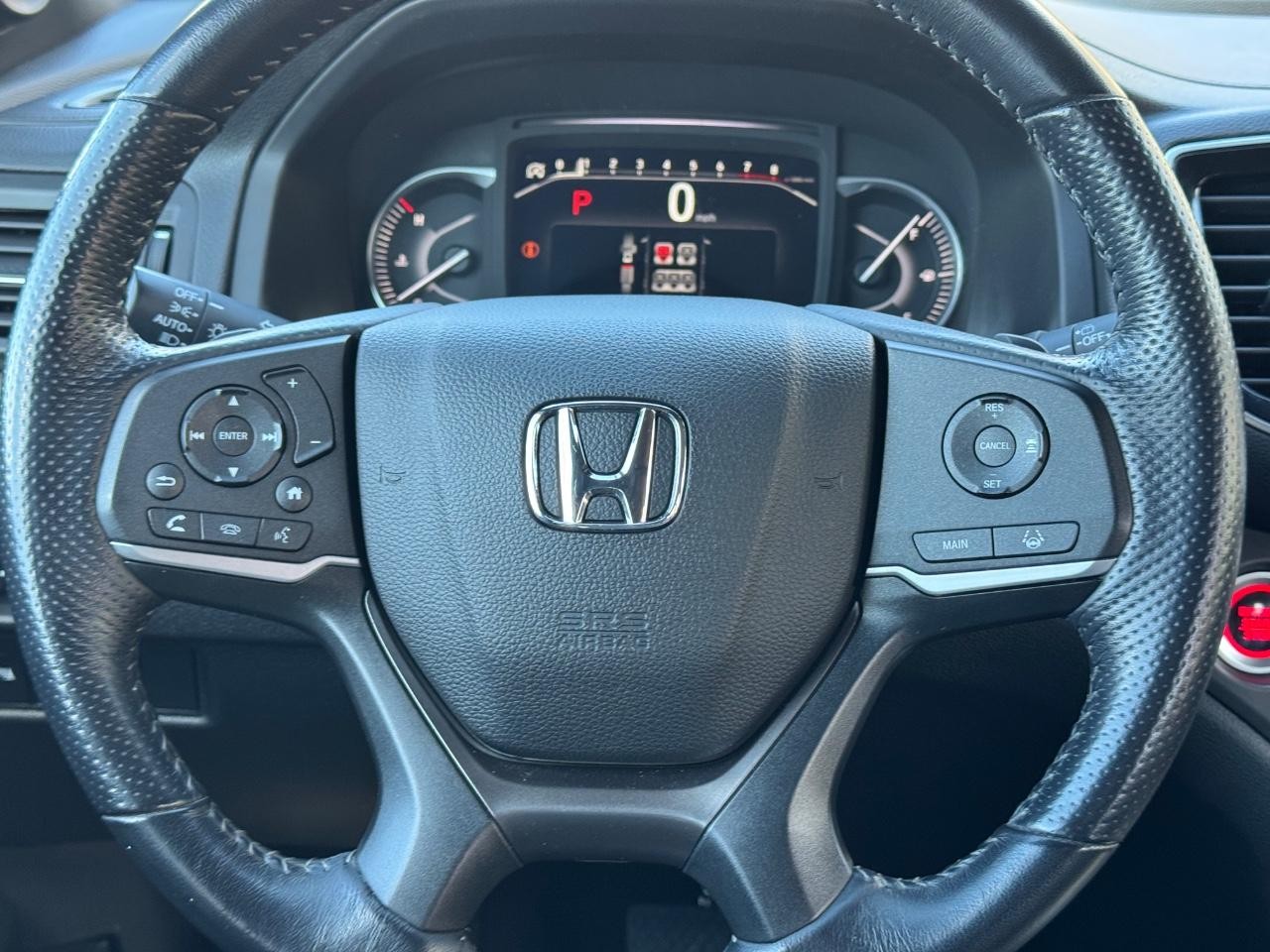 Honda Passport Vehicle Full-screen Gallery Image 12