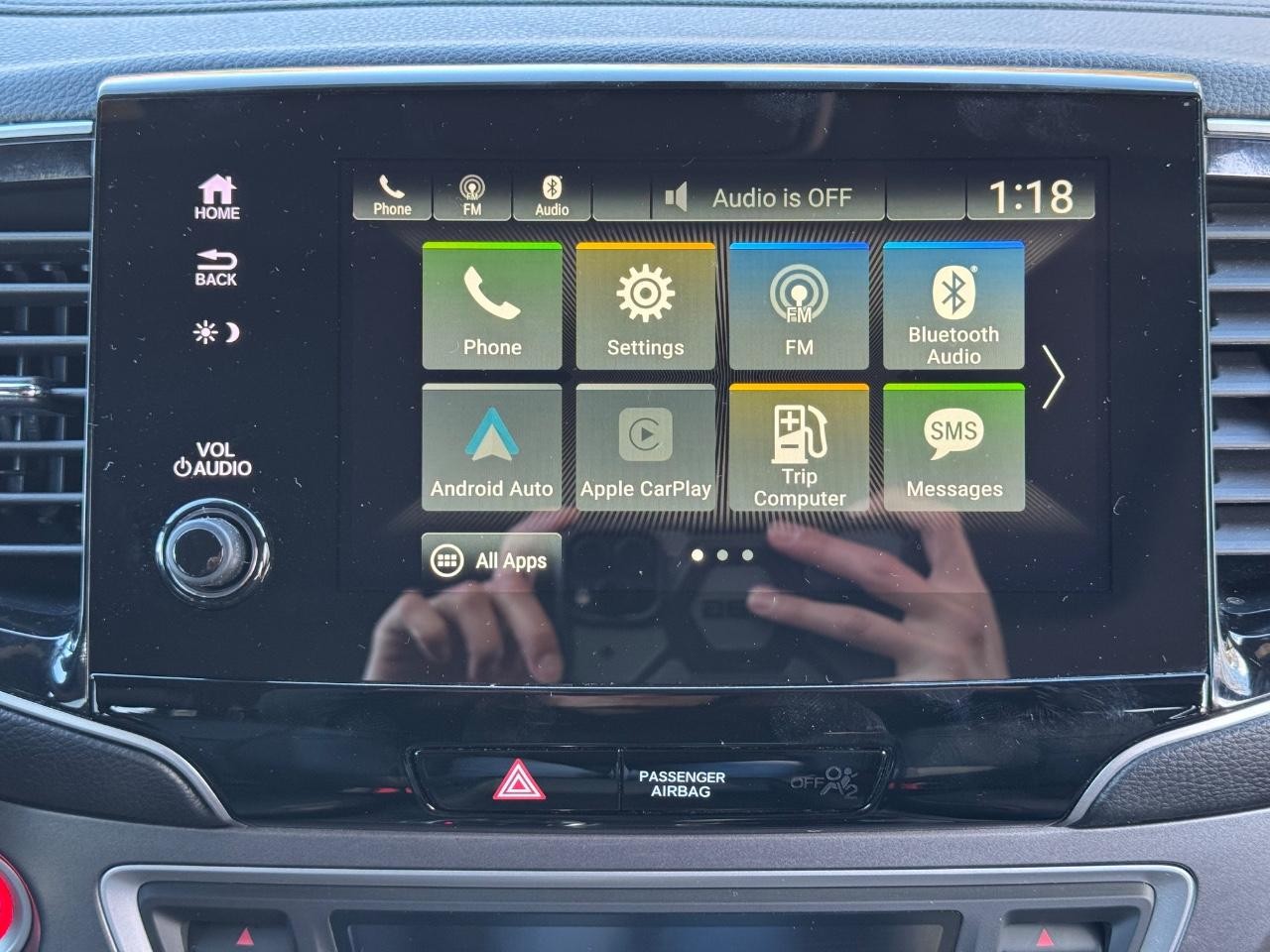 Honda Passport Vehicle Full-screen Gallery Image 13