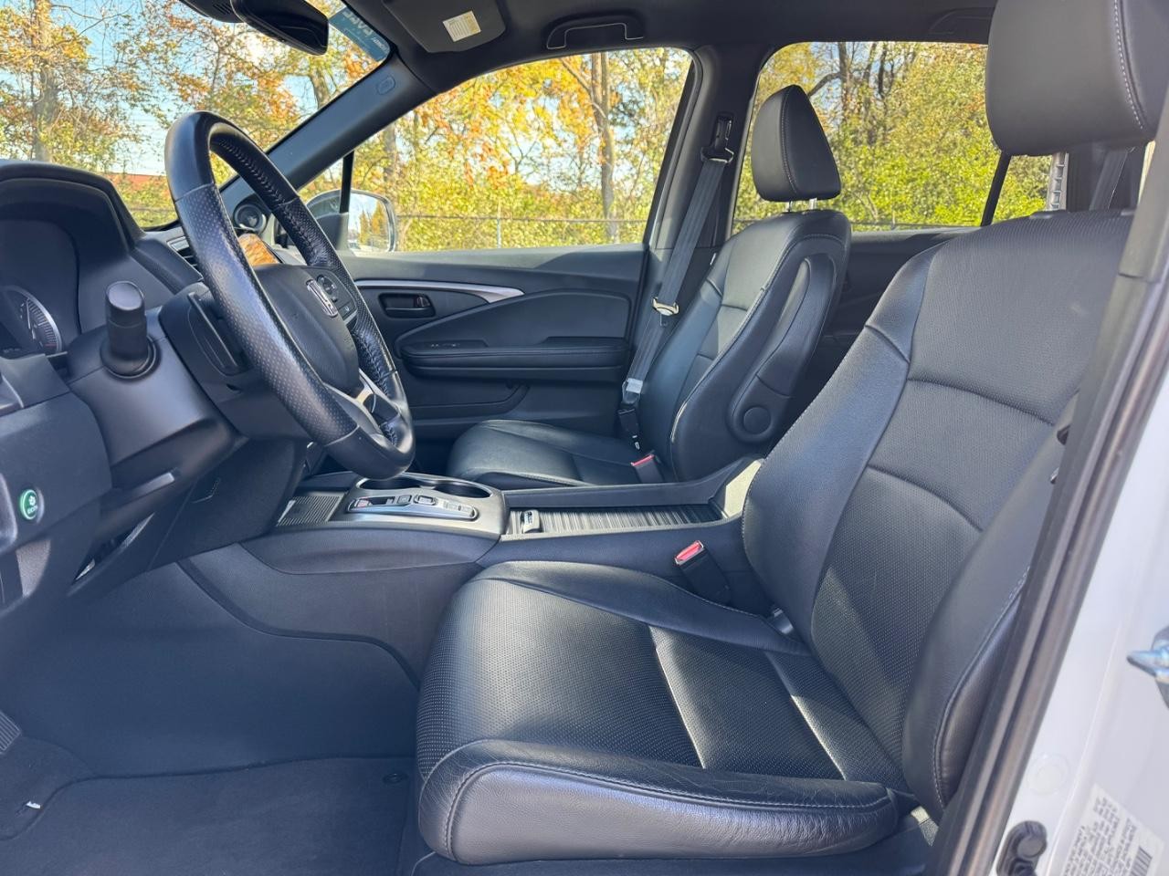 Honda Passport Vehicle Full-screen Gallery Image 18