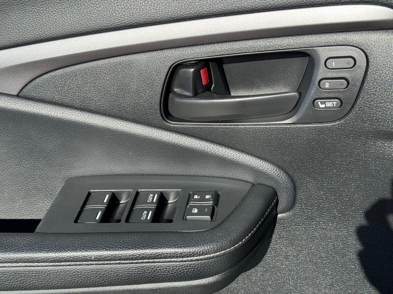 Honda Passport Vehicle Full-screen Gallery Image 25