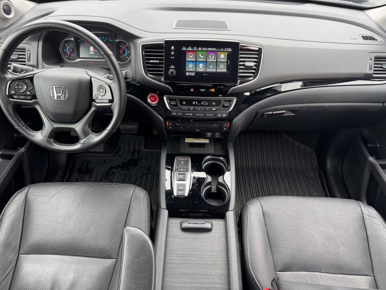 Honda Pilot Vehicle Full-screen Gallery Image 12