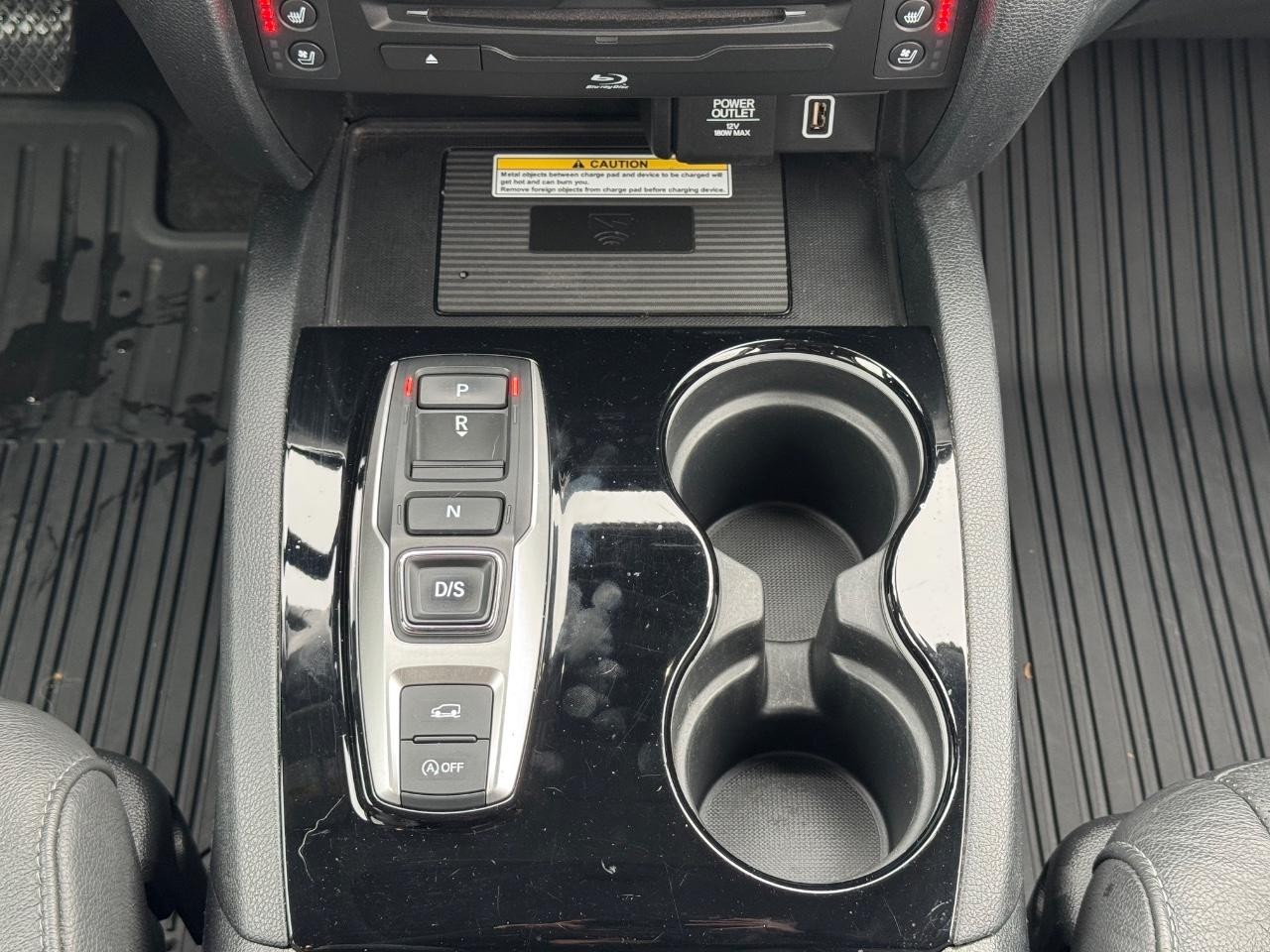 Honda Pilot Vehicle Full-screen Gallery Image 16