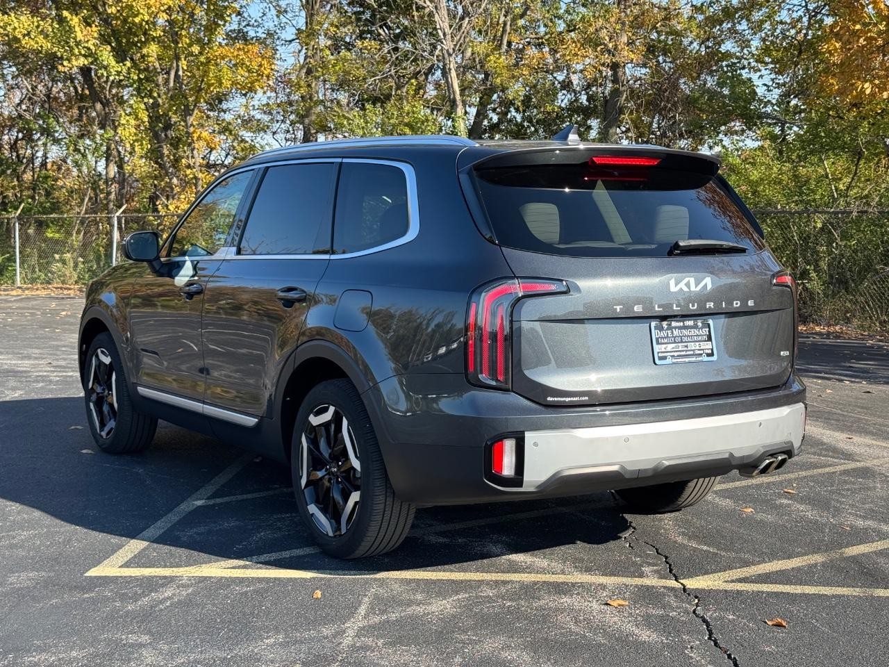Kia Telluride Vehicle Full-screen Gallery Image 06