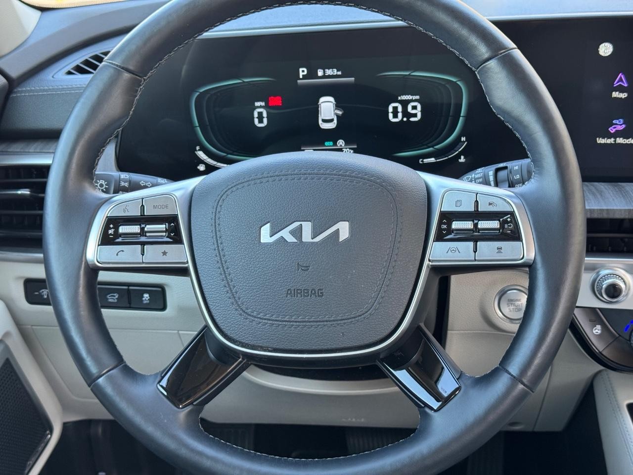 Kia Telluride Vehicle Full-screen Gallery Image 13