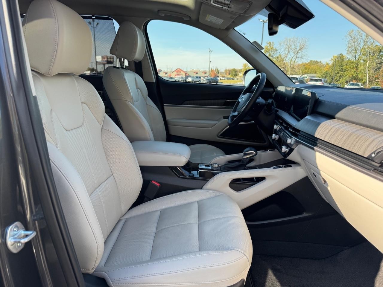 Kia Telluride Vehicle Full-screen Gallery Image 17