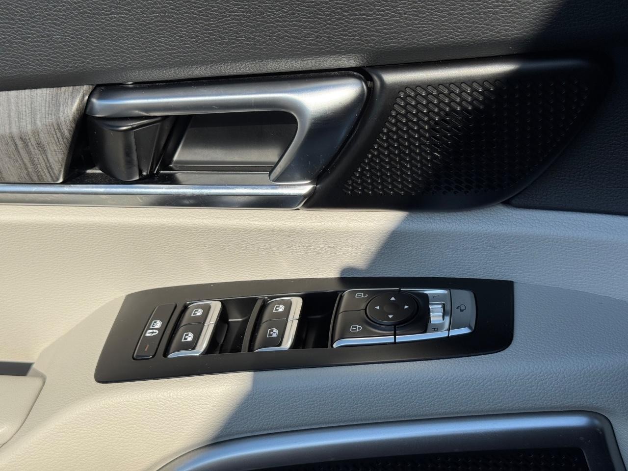 Kia Telluride Vehicle Full-screen Gallery Image 26