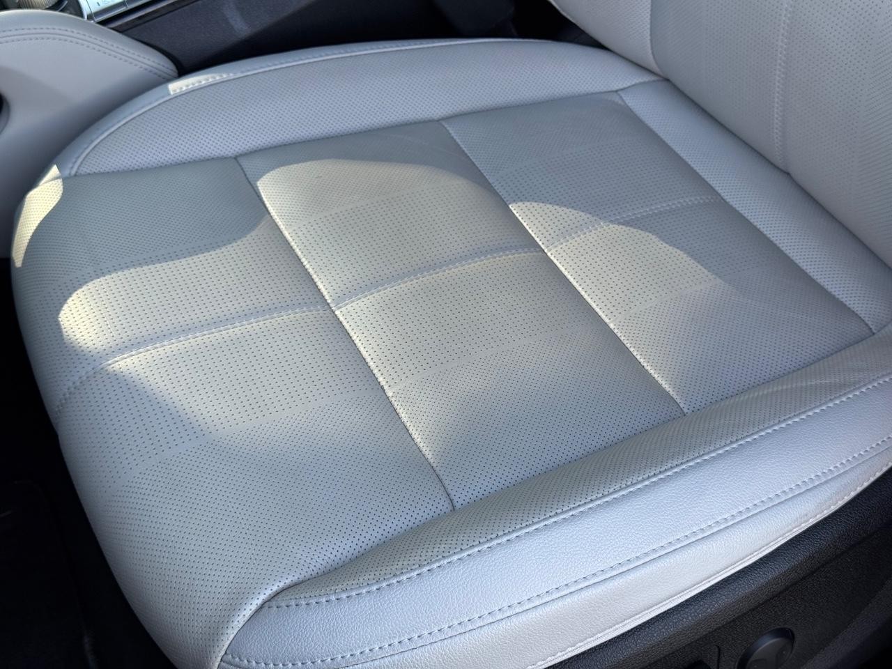 Kia Telluride Vehicle Full-screen Gallery Image 27