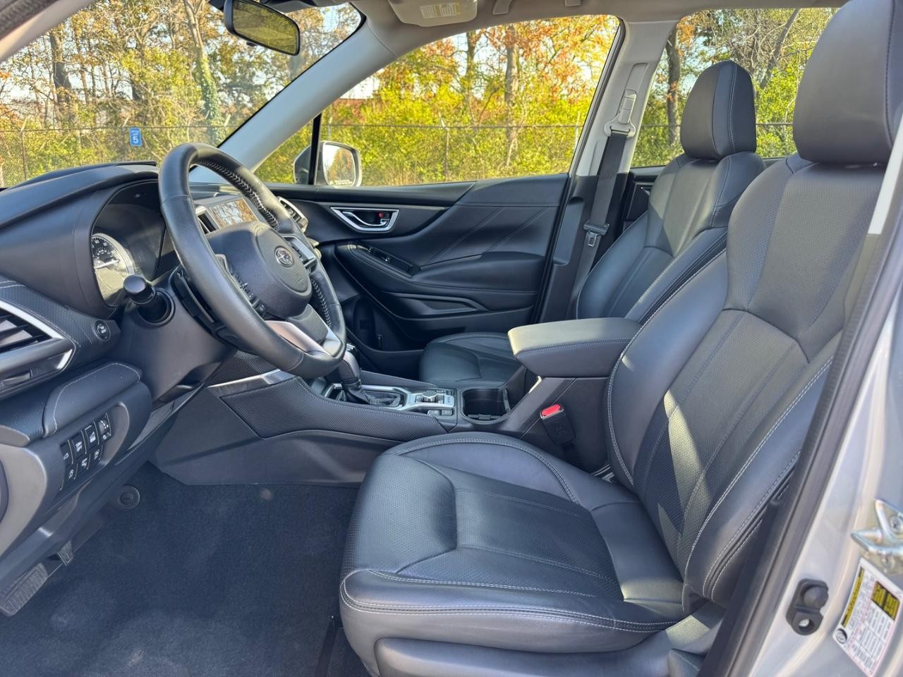 Subaru Forester Vehicle Full-screen Gallery Image 18