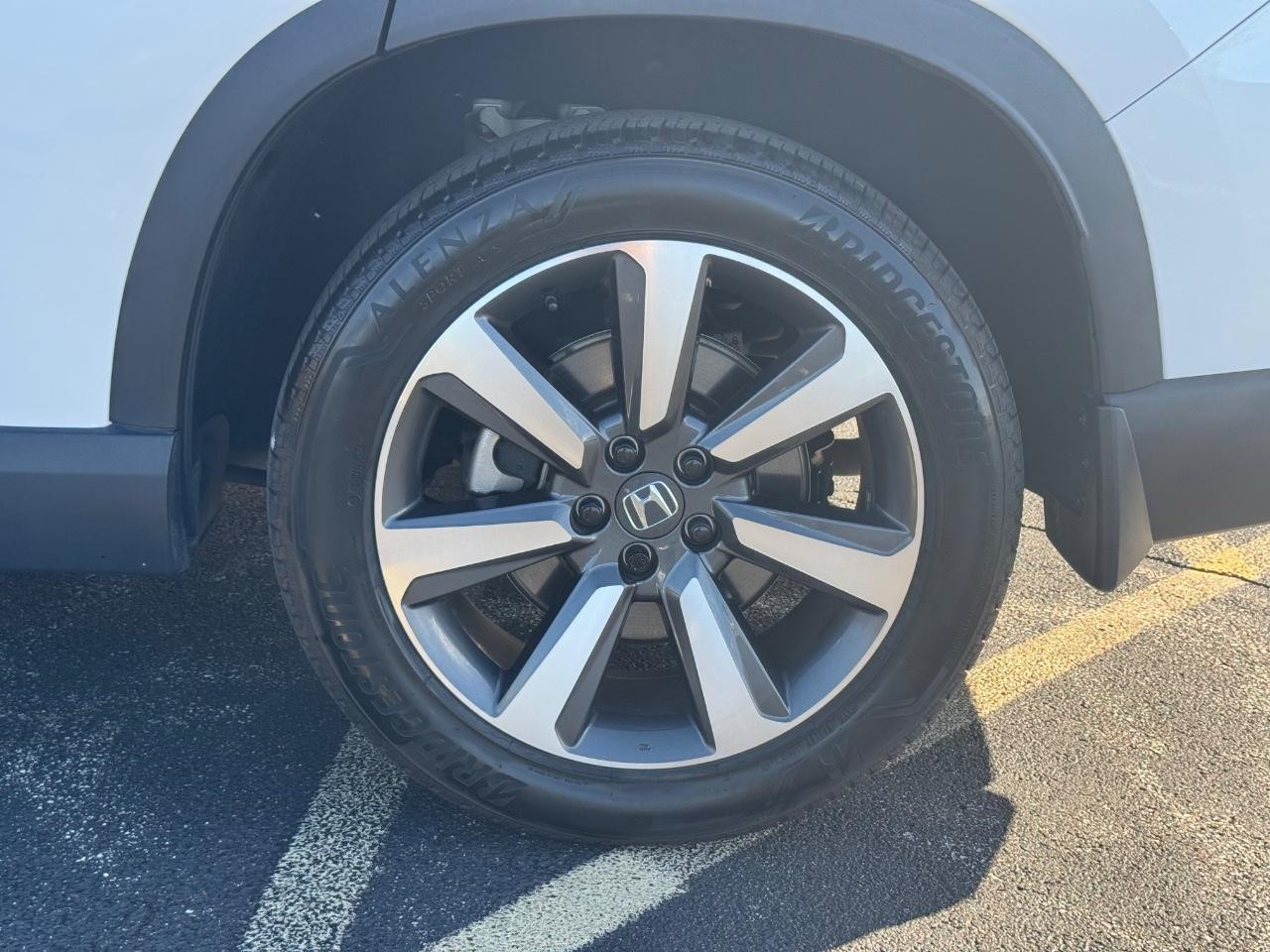 Honda Pilot Vehicle Full-screen Gallery Image 07