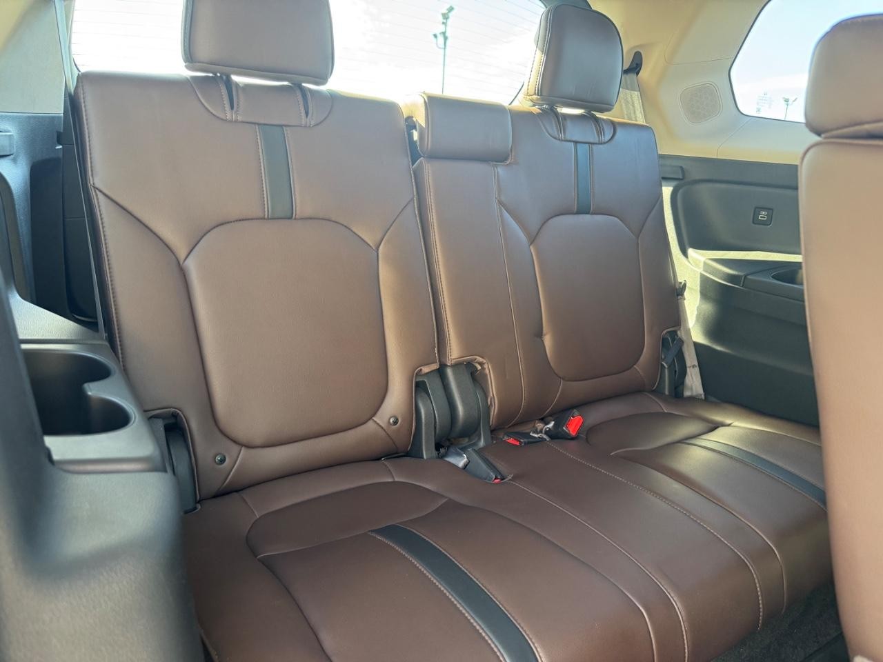 Honda Pilot Vehicle Full-screen Gallery Image 11