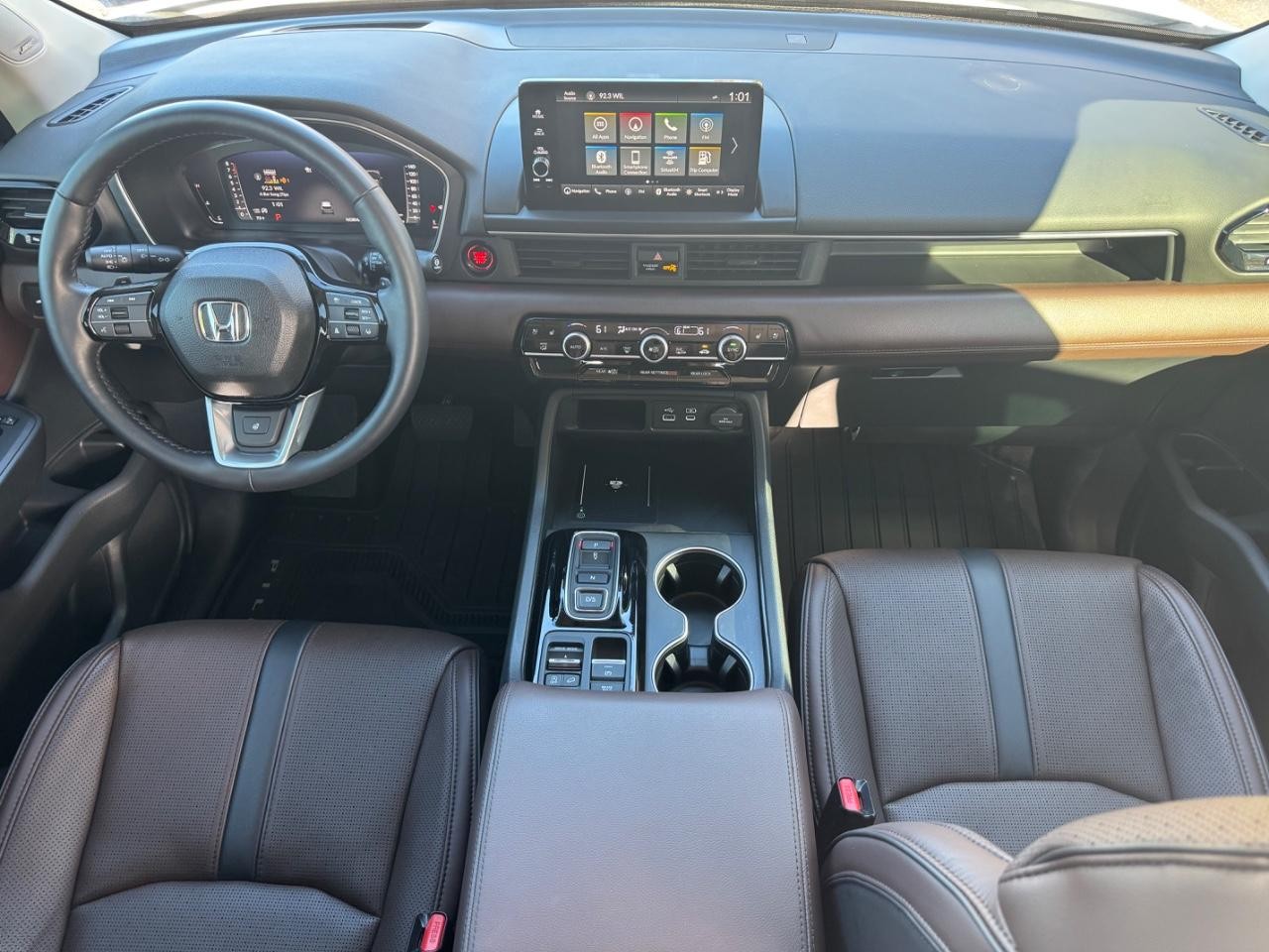 Honda Pilot Vehicle Full-screen Gallery Image 12