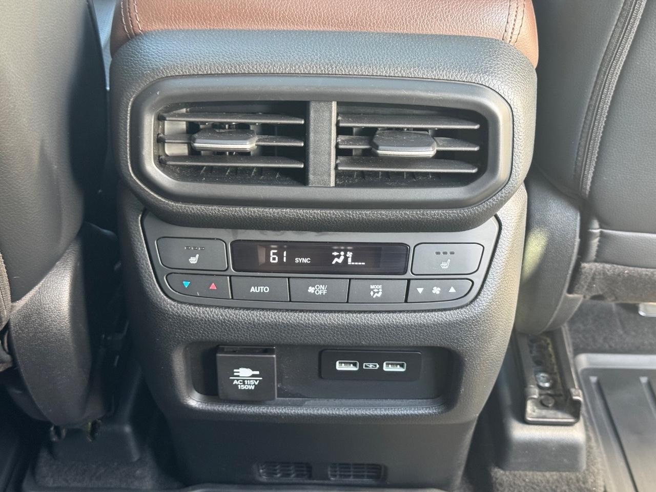 Honda Pilot Vehicle Full-screen Gallery Image 17