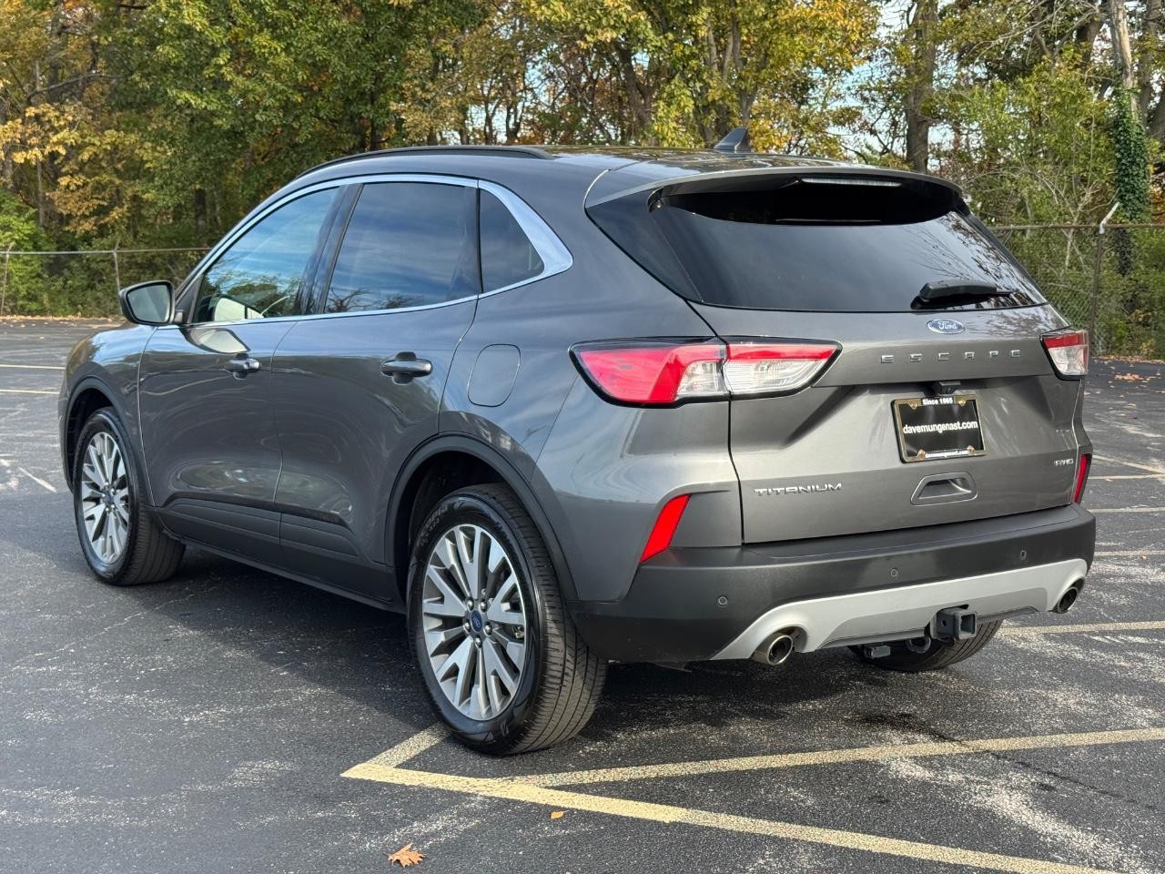 Ford Escape Vehicle Full-screen Gallery Image 06