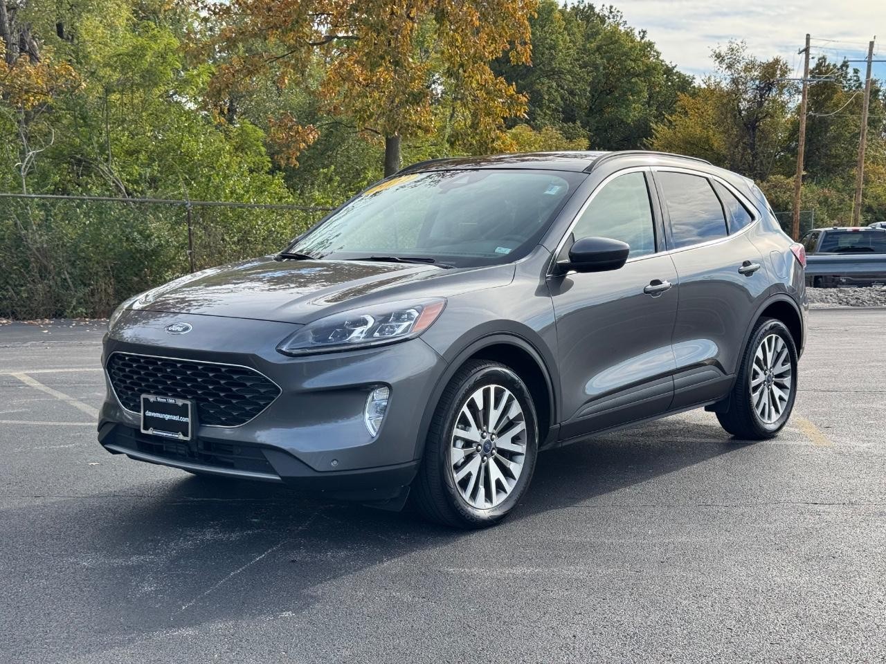 Ford Escape Vehicle Full-screen Gallery Image 08