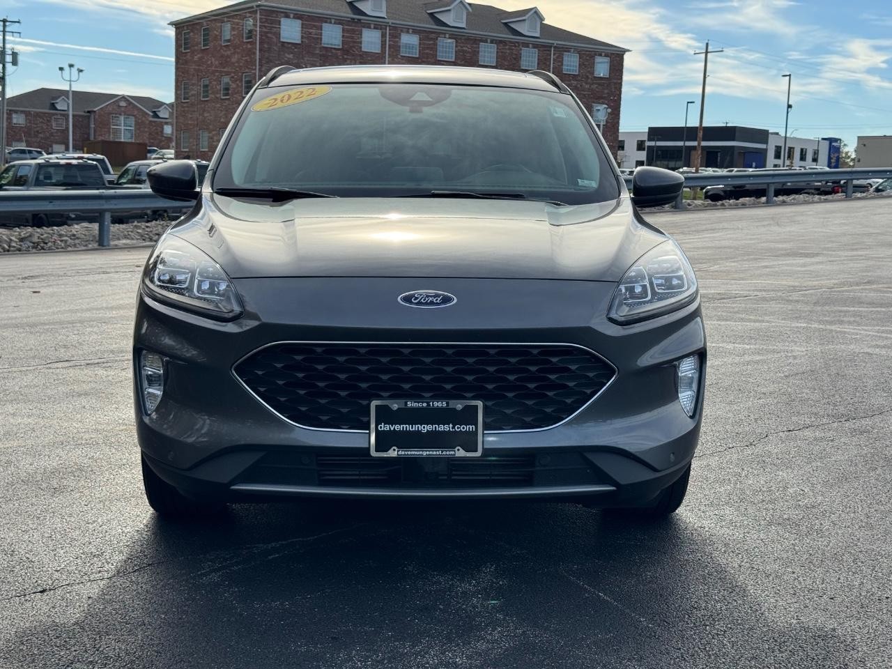 Ford Escape Vehicle Full-screen Gallery Image 09