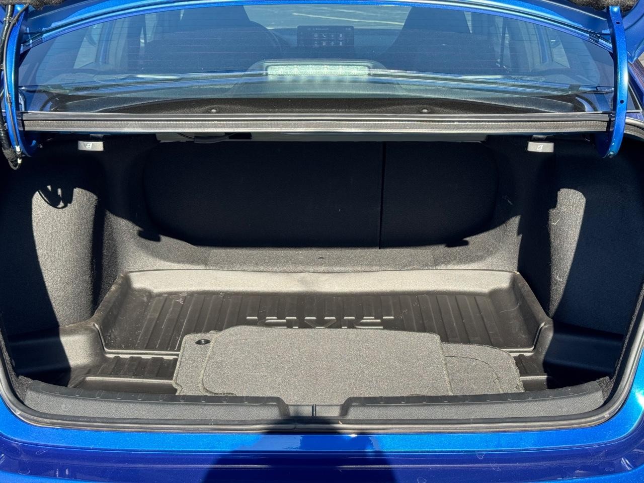 Honda Civic Si Vehicle Full-screen Gallery Image 04