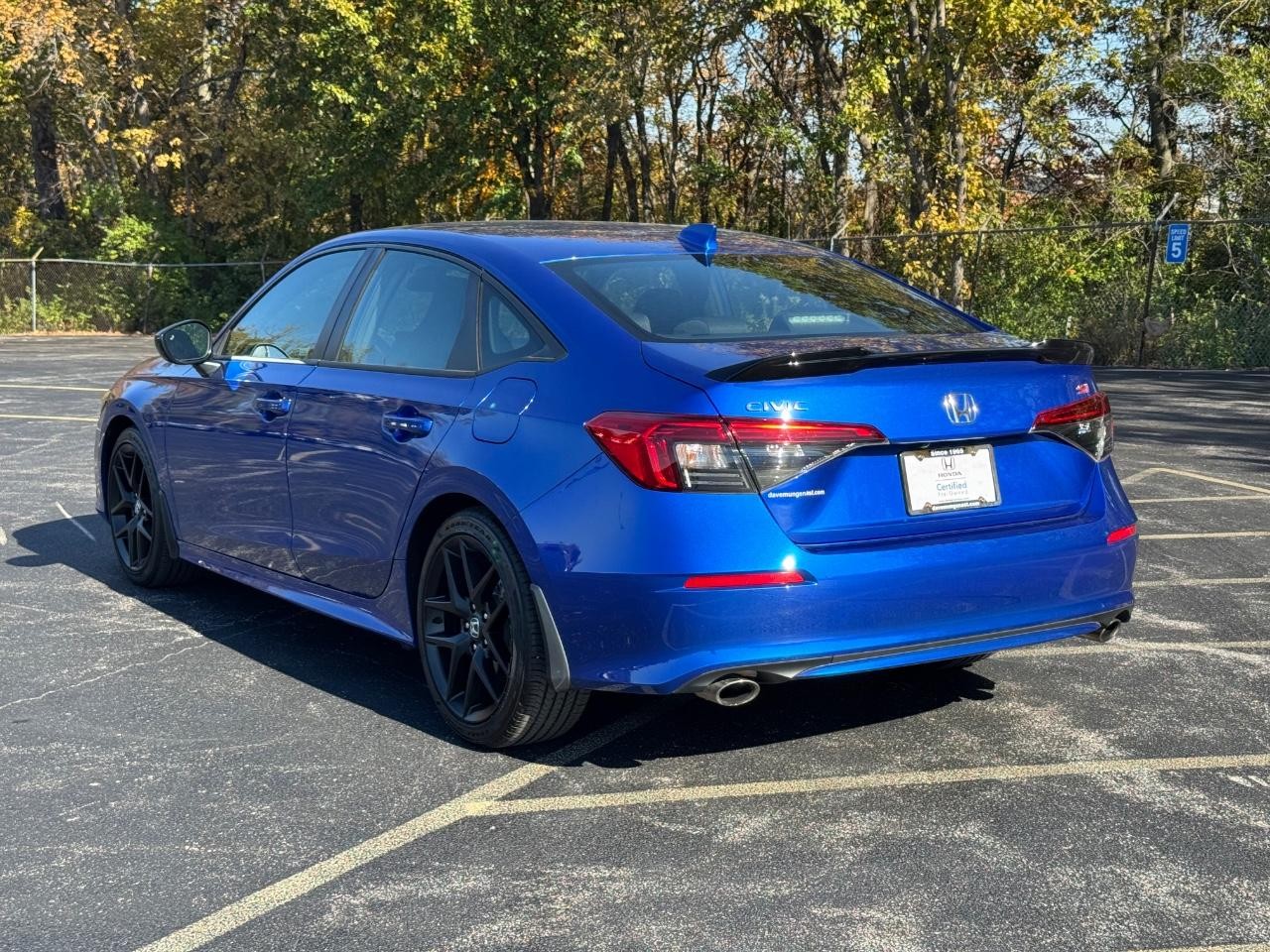 Honda Civic Si Vehicle Full-screen Gallery Image 06