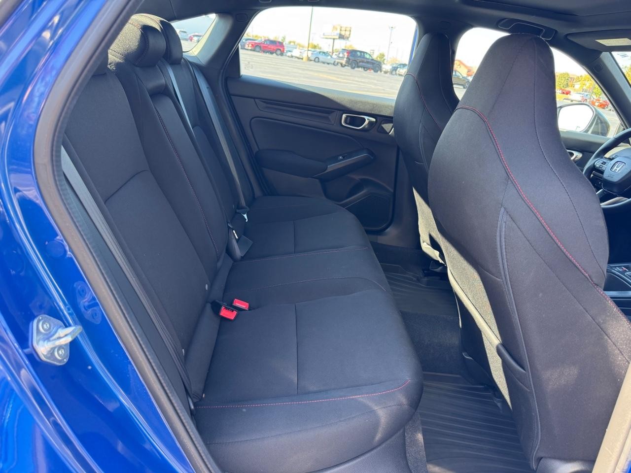 Honda Civic Si Vehicle Full-screen Gallery Image 10