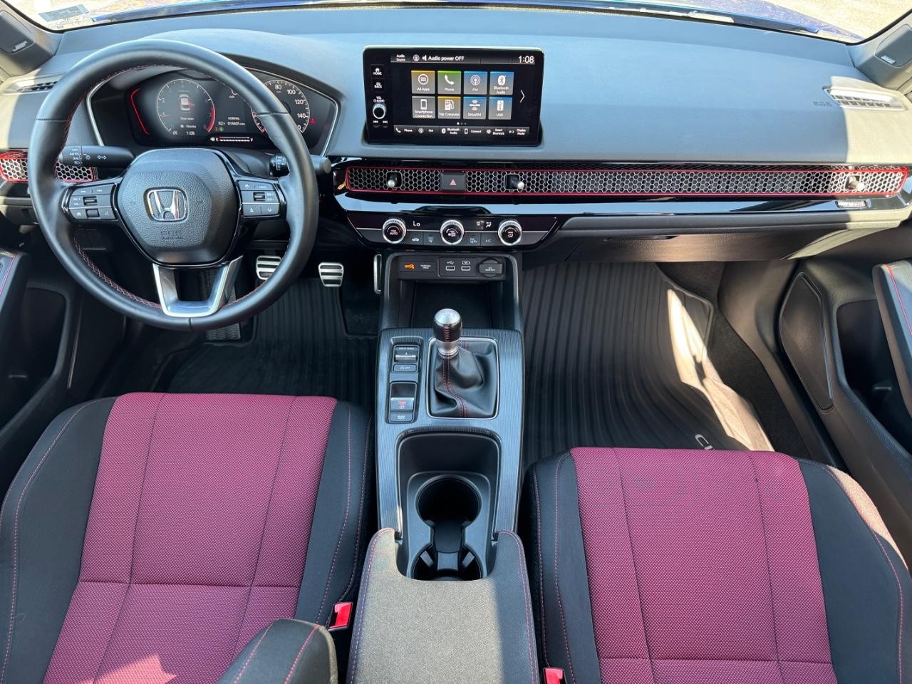 Honda Civic Si Vehicle Full-screen Gallery Image 11