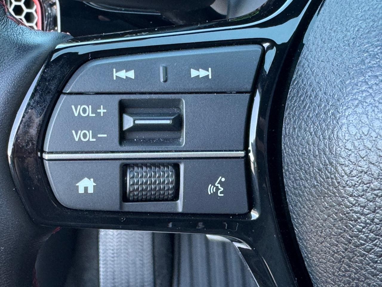 Honda Civic Si Vehicle Full-screen Gallery Image 20