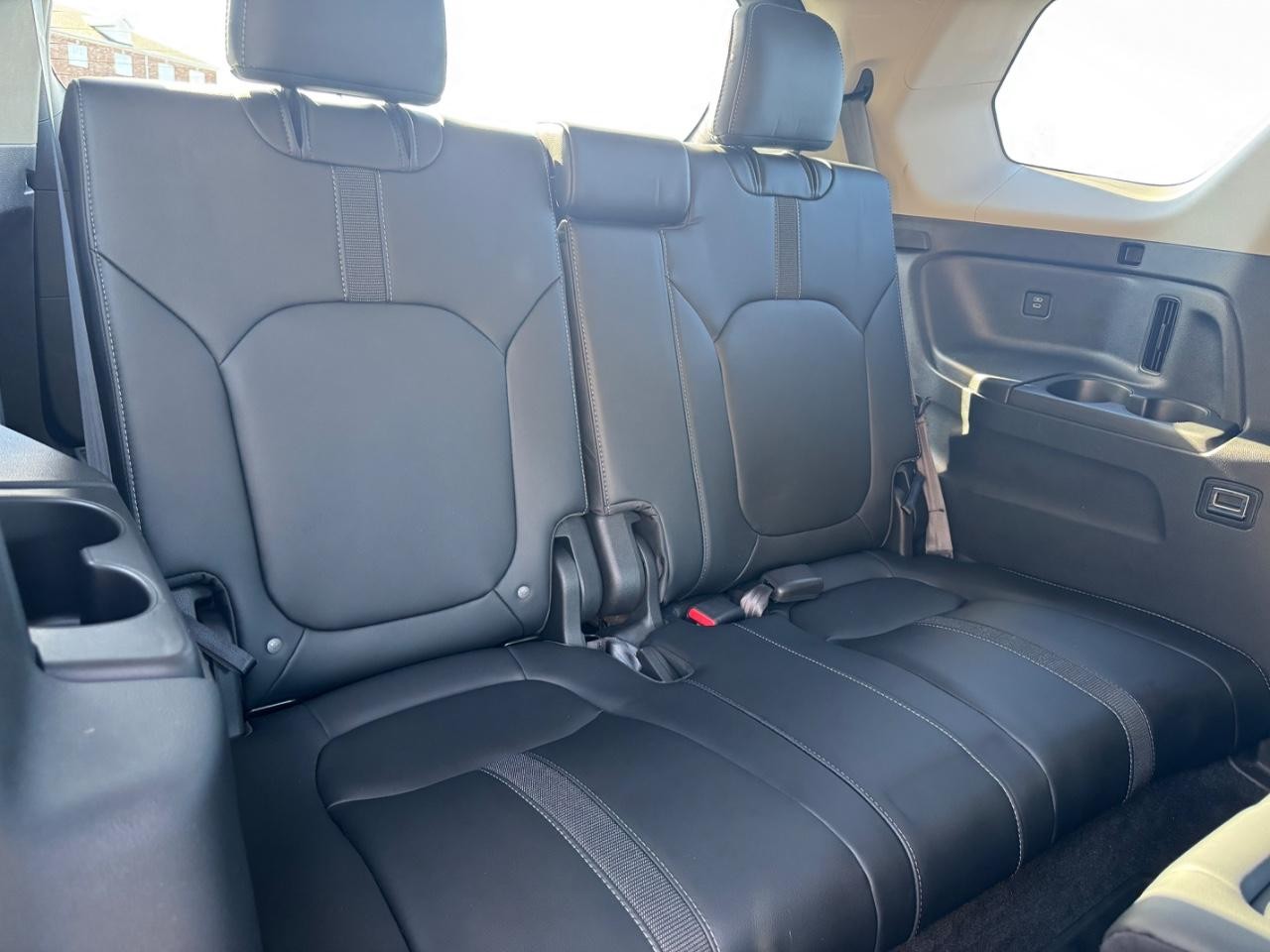 Honda Pilot Vehicle Full-screen Gallery Image 11