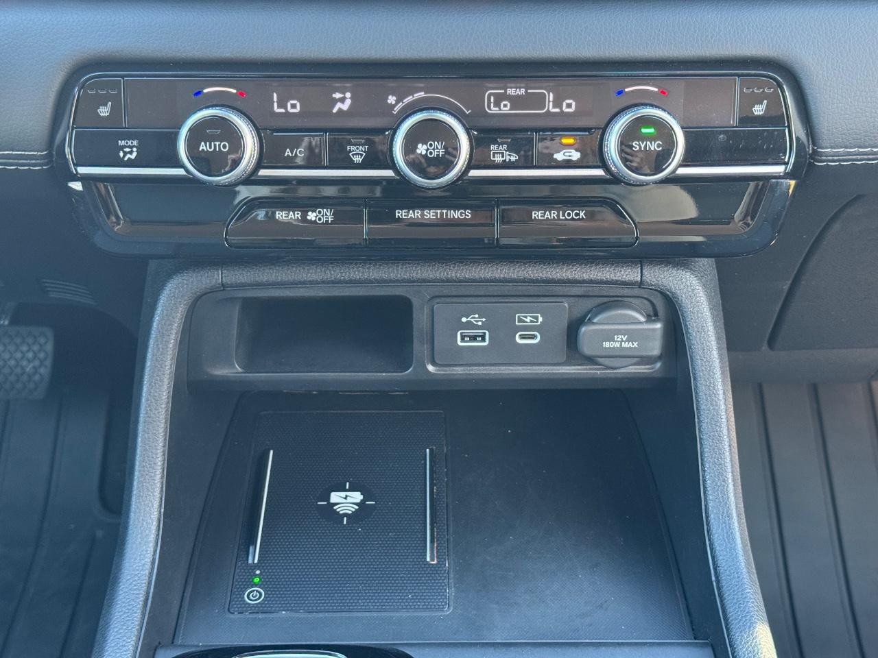 Honda Pilot Vehicle Full-screen Gallery Image 15