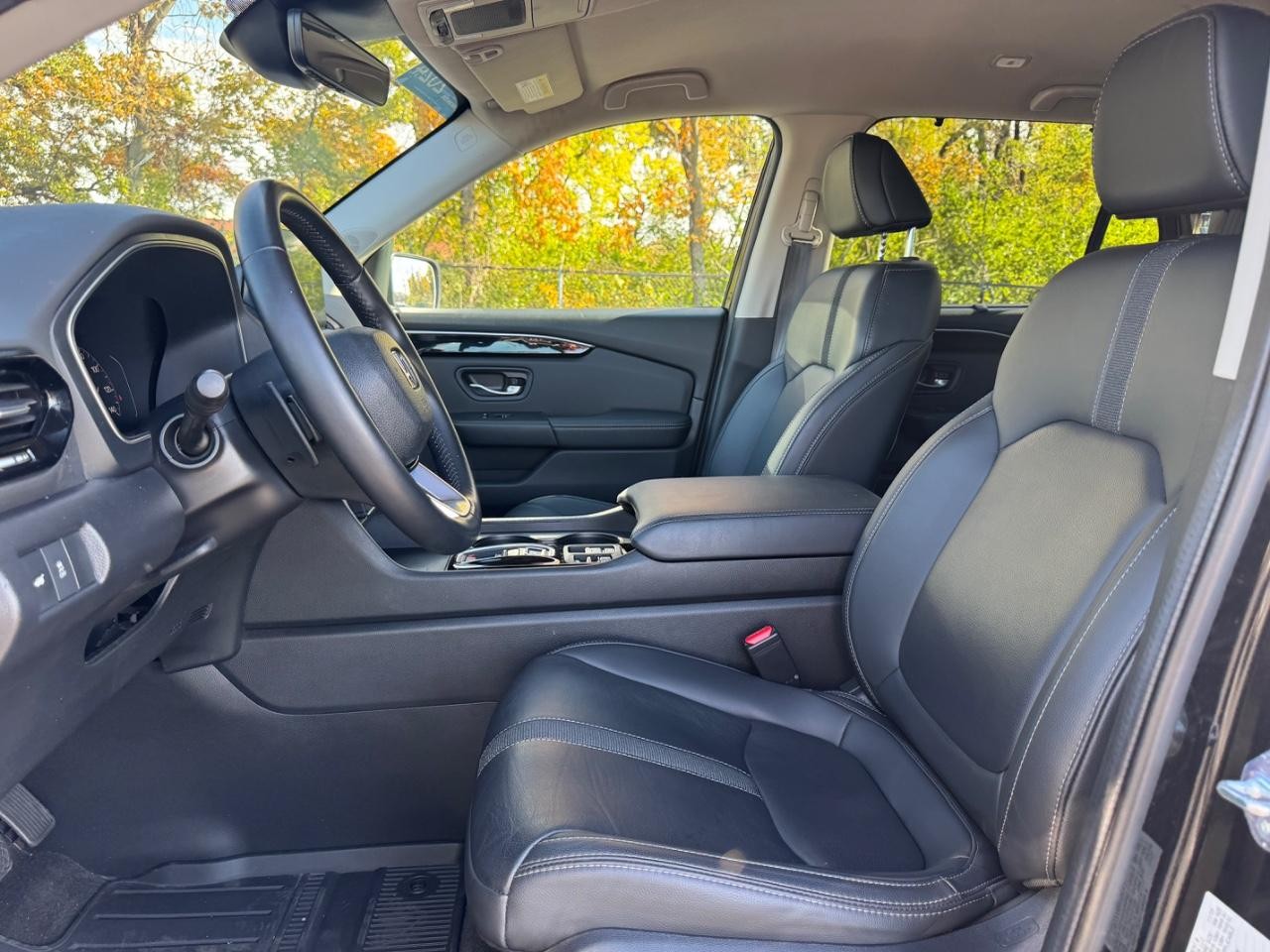 Honda Pilot Vehicle Full-screen Gallery Image 19