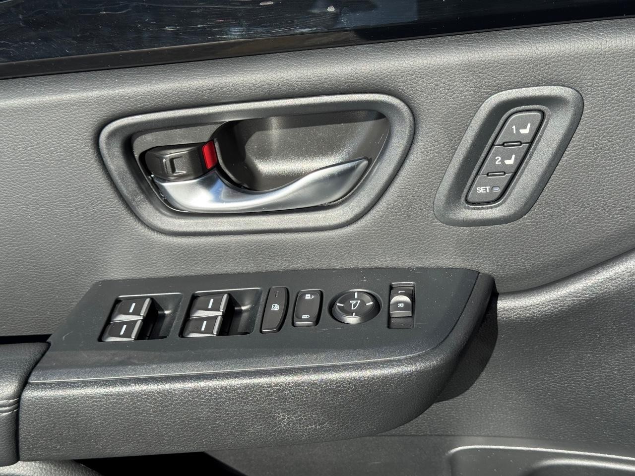 Honda Pilot Vehicle Full-screen Gallery Image 25