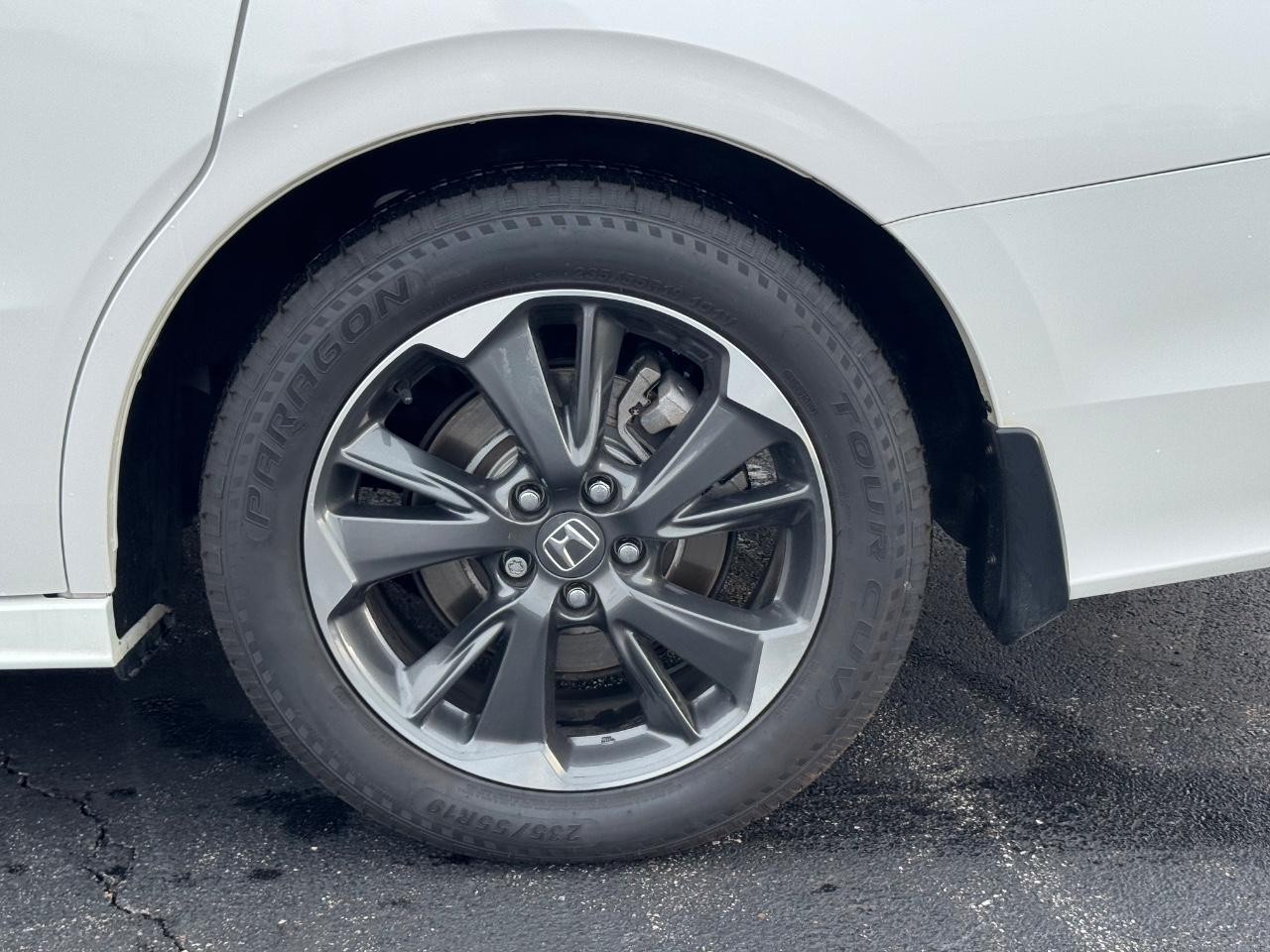 Honda Odyssey Vehicle Full-screen Gallery Image 07