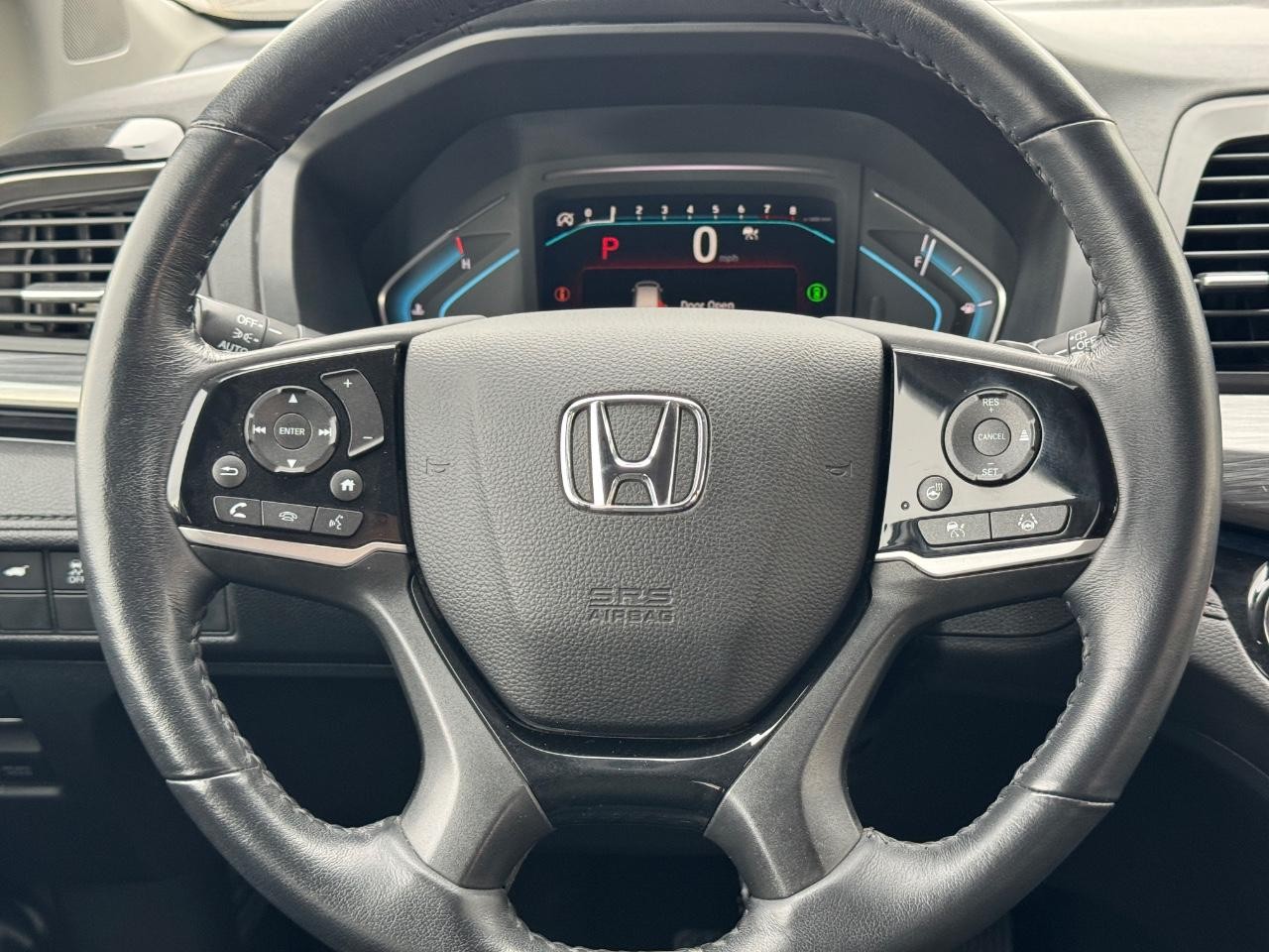 Honda Odyssey Vehicle Full-screen Gallery Image 13