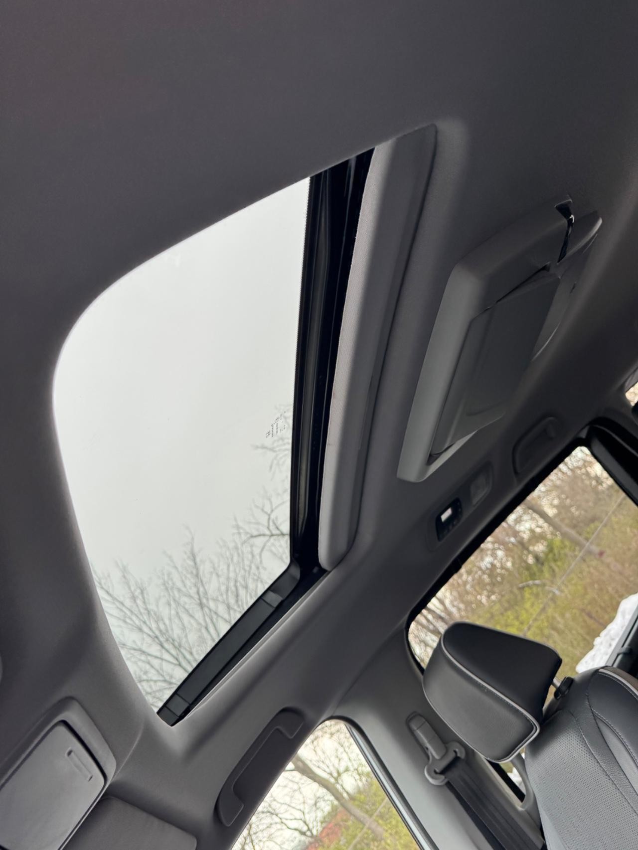 Honda Odyssey Vehicle Full-screen Gallery Image 19