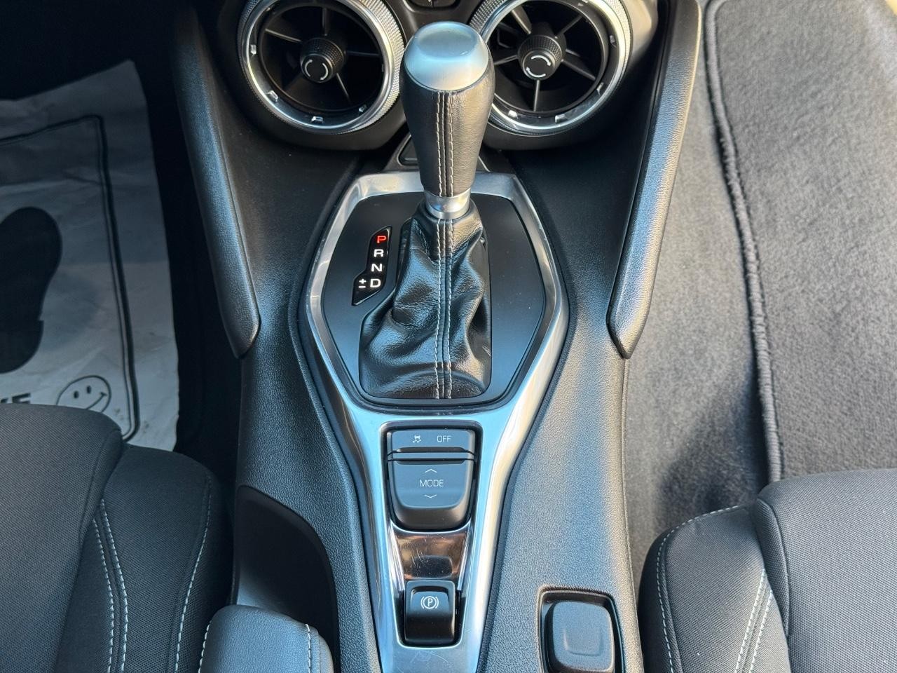 Chevrolet Camaro Vehicle Full-screen Gallery Image 14