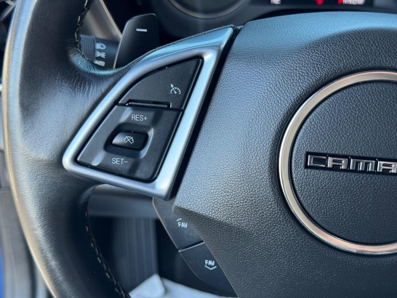 Chevrolet Camaro Vehicle Full-screen Gallery Image 19