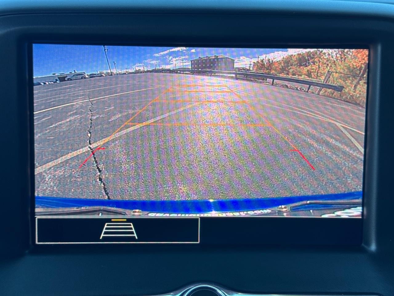 Chevrolet Camaro Vehicle Full-screen Gallery Image 21