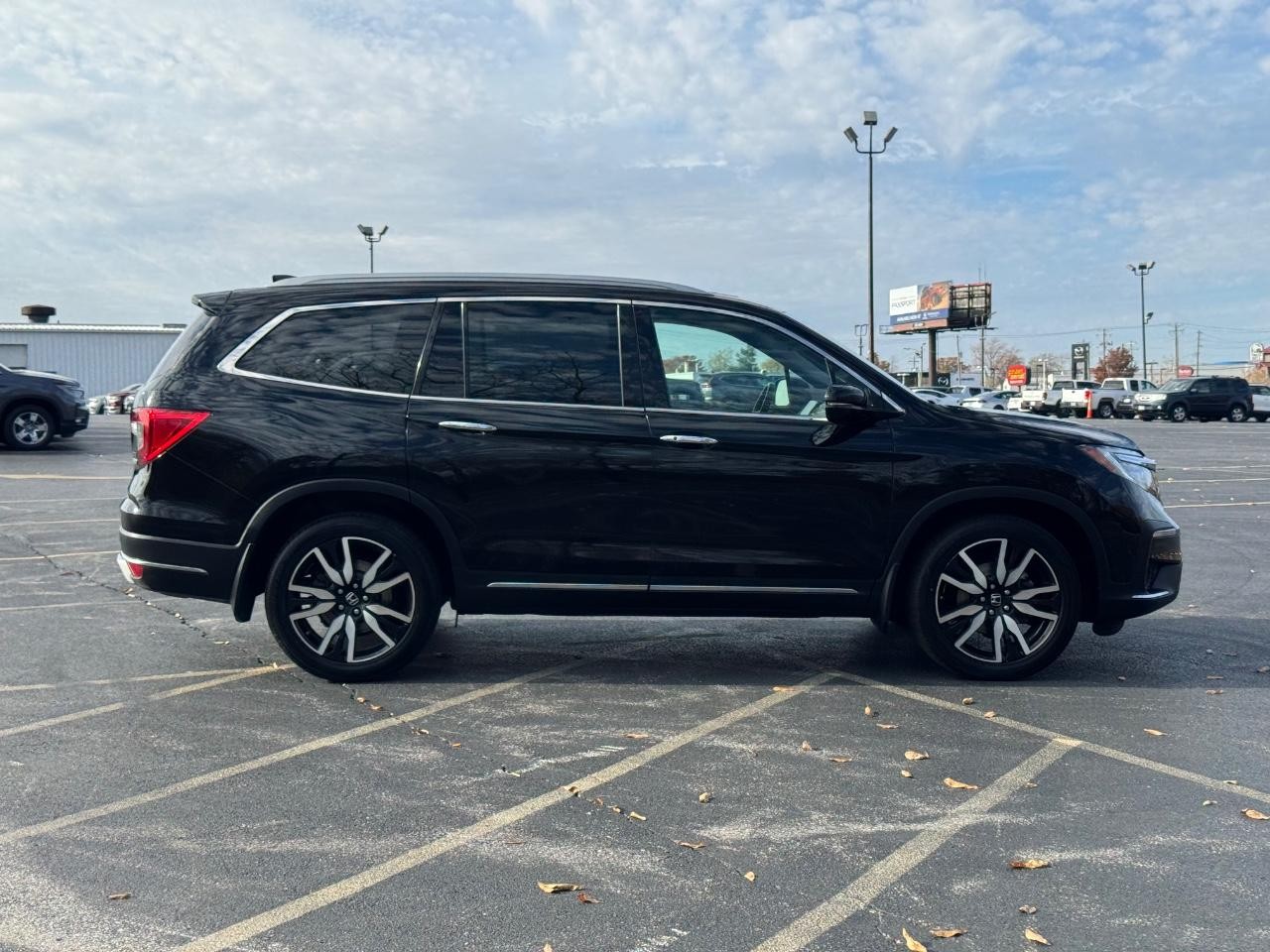 Honda Pilot Vehicle Full-screen Gallery Image 02