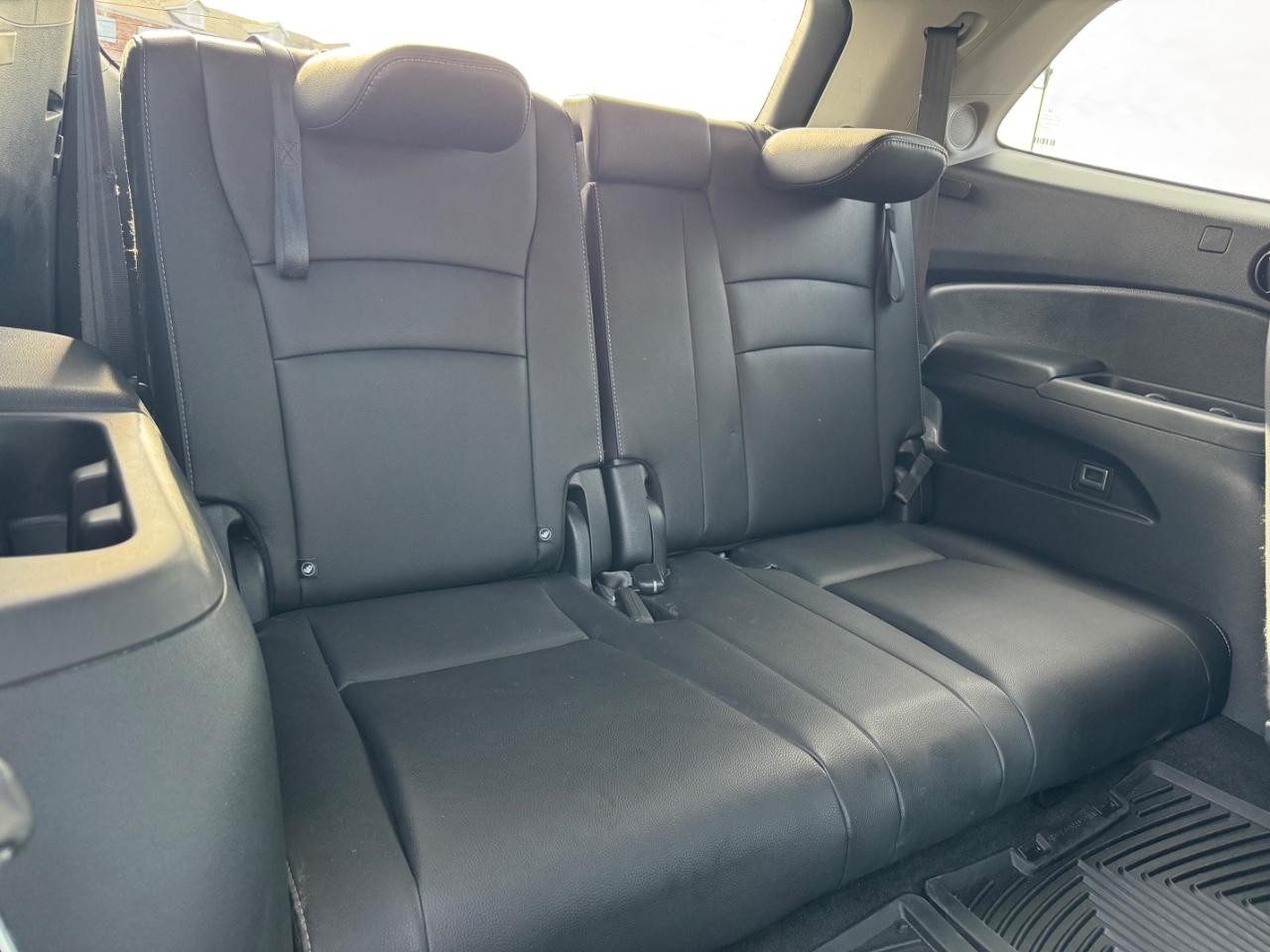 Honda Pilot Vehicle Full-screen Gallery Image 11