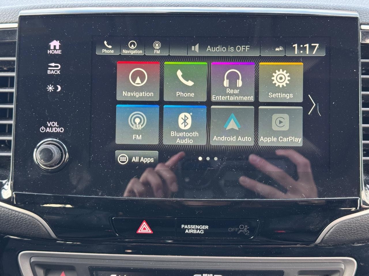 Honda Pilot Vehicle Full-screen Gallery Image 14